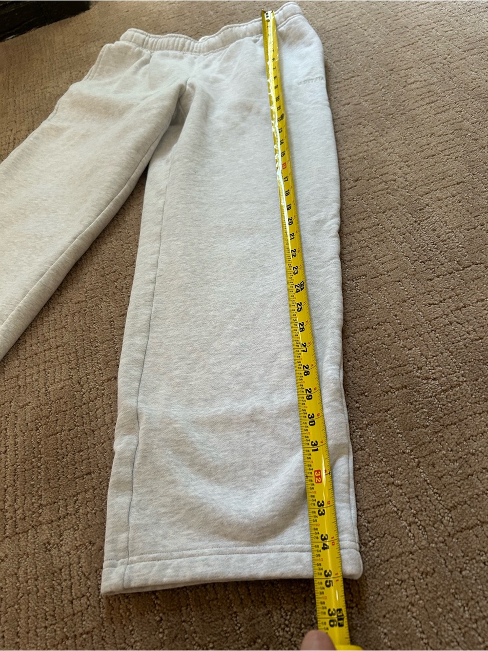 Aritzia Light Gray Sweatpants - Picture 6 of 8
